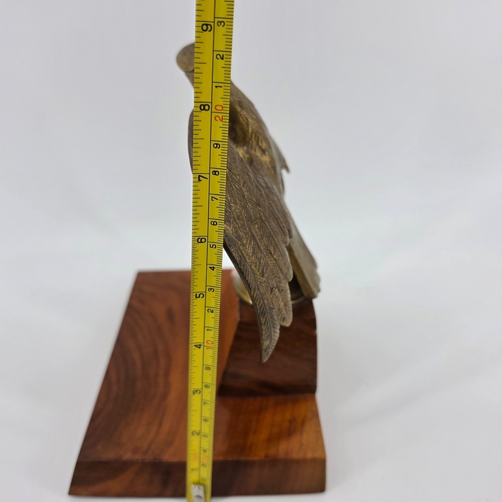 Vintage Solid Brass Eagle Statue Spread Wings 9" Walnut Wood Base Americana Deco - Picture 9 of 10